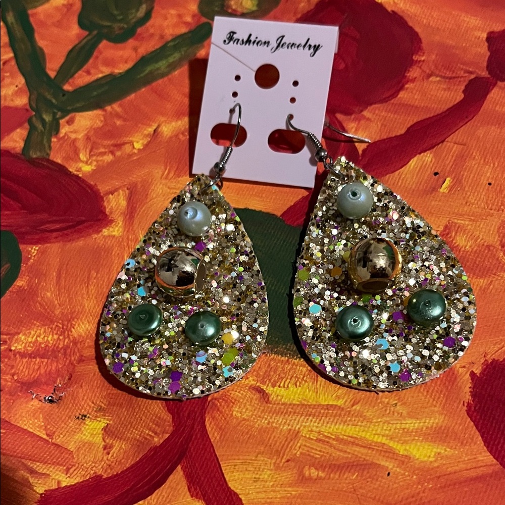 Fashion Jewelry Sparkling Gold and Green Earrings